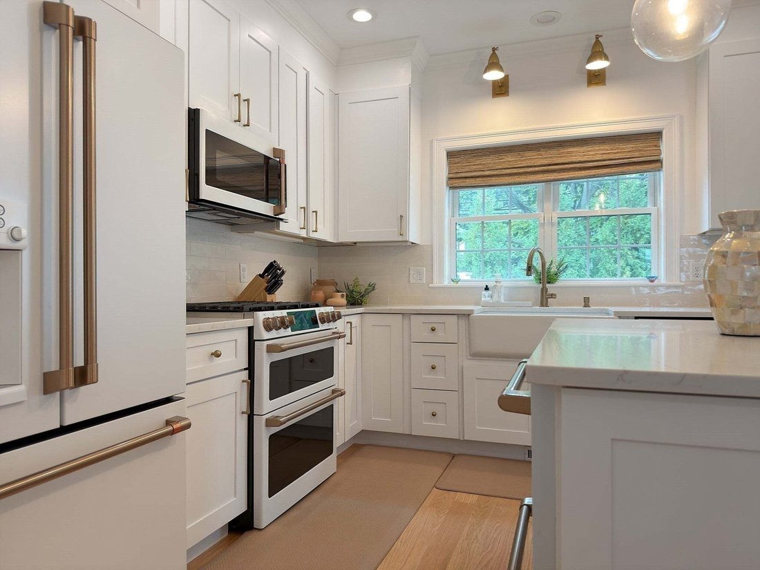 Condo in Peabody, Massachusetts, United States 2 - 19154217
