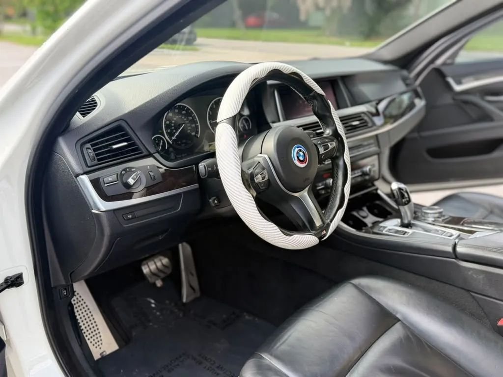 Sedan in Tampa, FL, United States 4 - 19156687