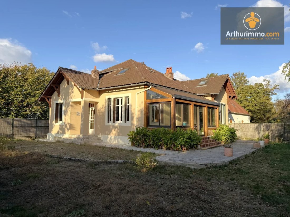 House in Compiegne, Hauts-de-France, France 1 - 19153395