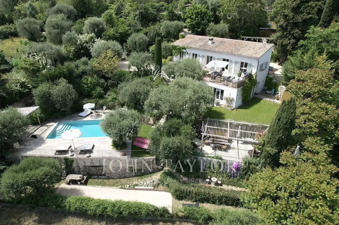 Villa in Grasse, Provence-Alpes-Côte d'Azur, France 2 - 19153122
