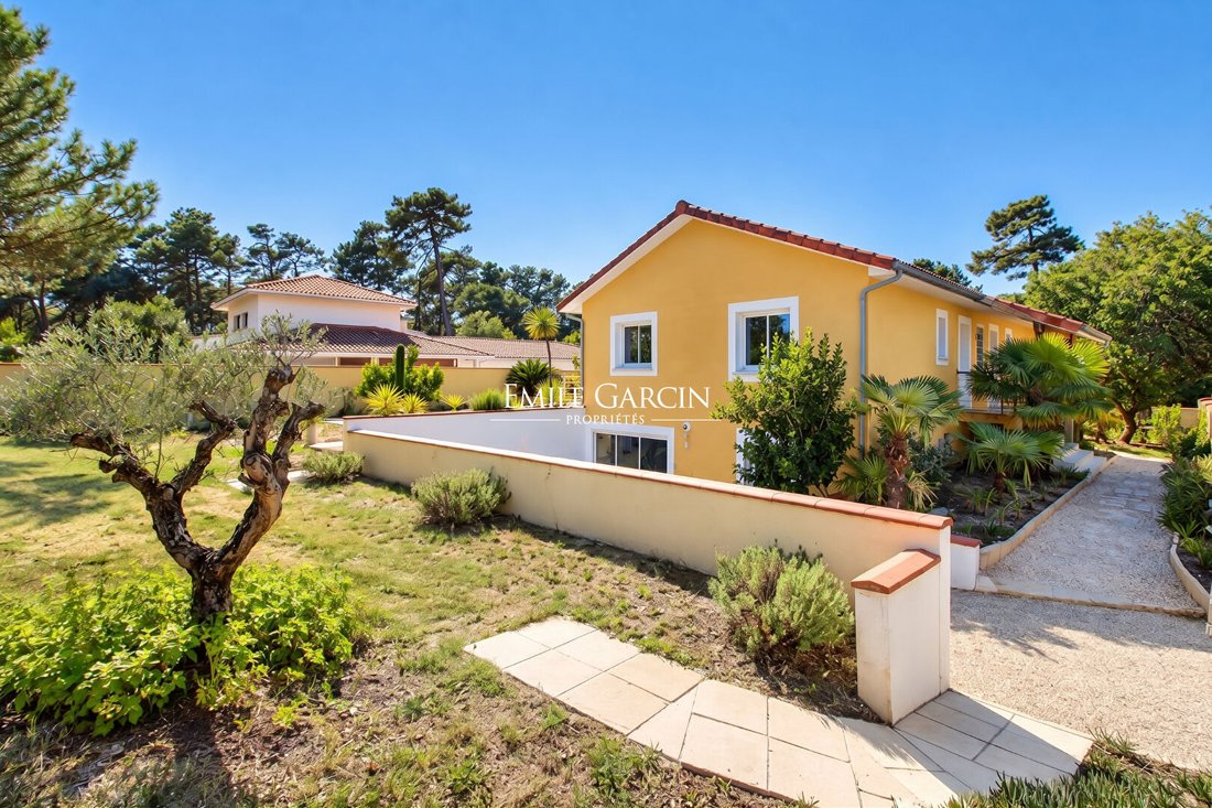 Villa in Anglet, Nouvelle-Aquitaine, France 1 - 19156808