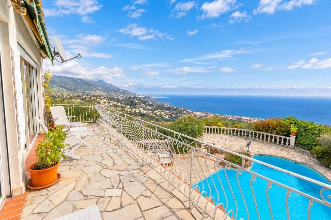 Villa à Menton, Provence-Alpes-Côte d'Azur, France 3 - 19148325