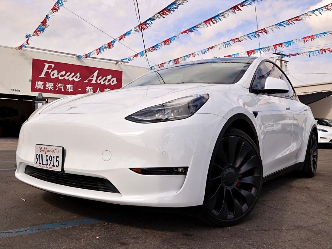 Suv in El Monte, CA, United States 1 - 19156650