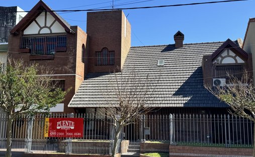 Haus in Banfield, Provinz Buenos Aires, Argentinien 1