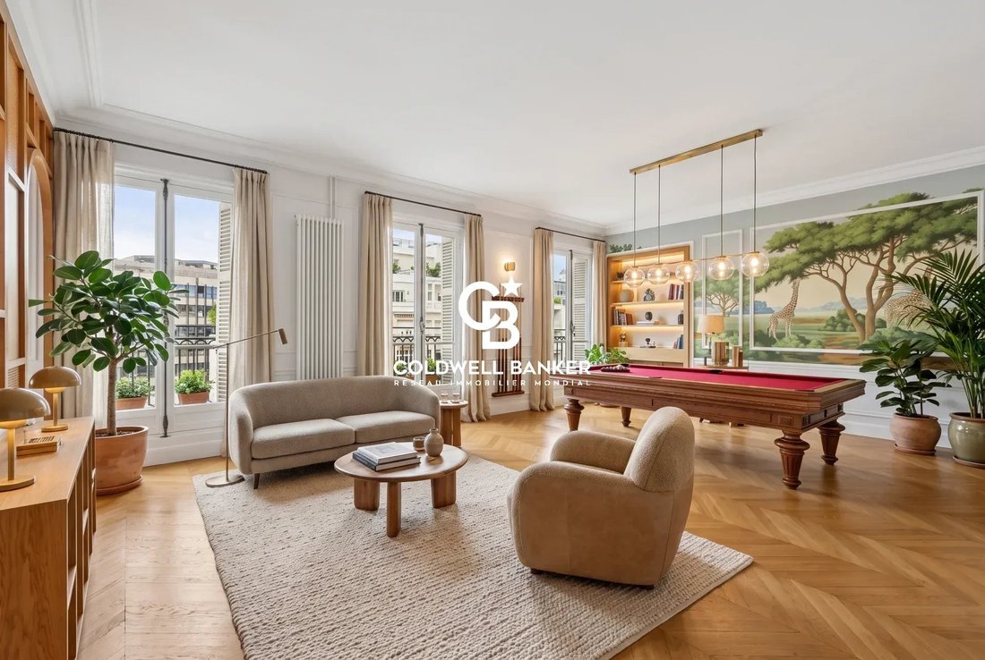 Apartment in Hoche-Friedland, Paris 8e Arrondissement, Paris 5 - 18807169
