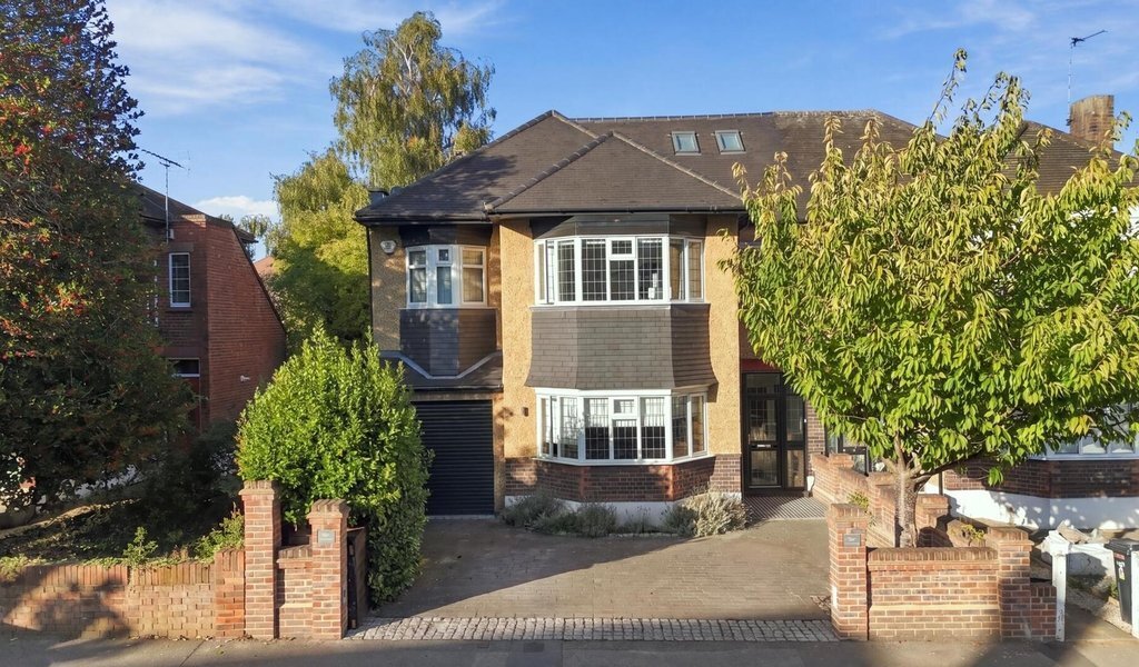 Haus in Aldersbrook, Redbridge, England 1 - 19155151