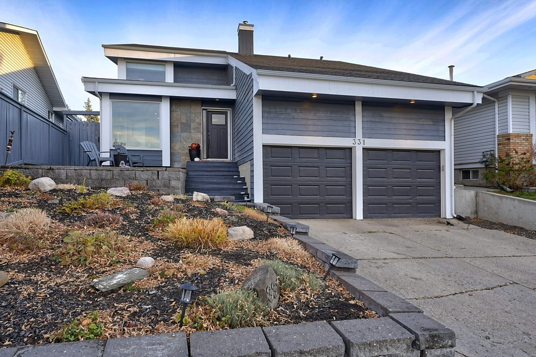 House in Calgary, Alberta, Canada 1 - 19154301