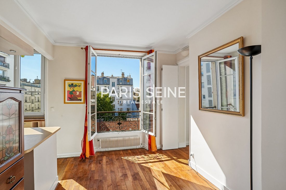 Apartment in Gros Caillou, Paris 7e Arrondissement, Paris 1 - 19153817