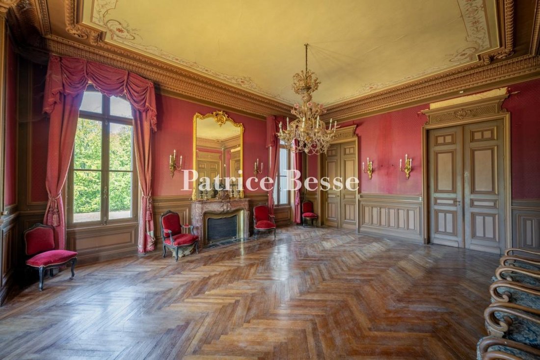 Schloss in Ruffec, Neu-Aquitanien, Frankreich 3 - 19148444