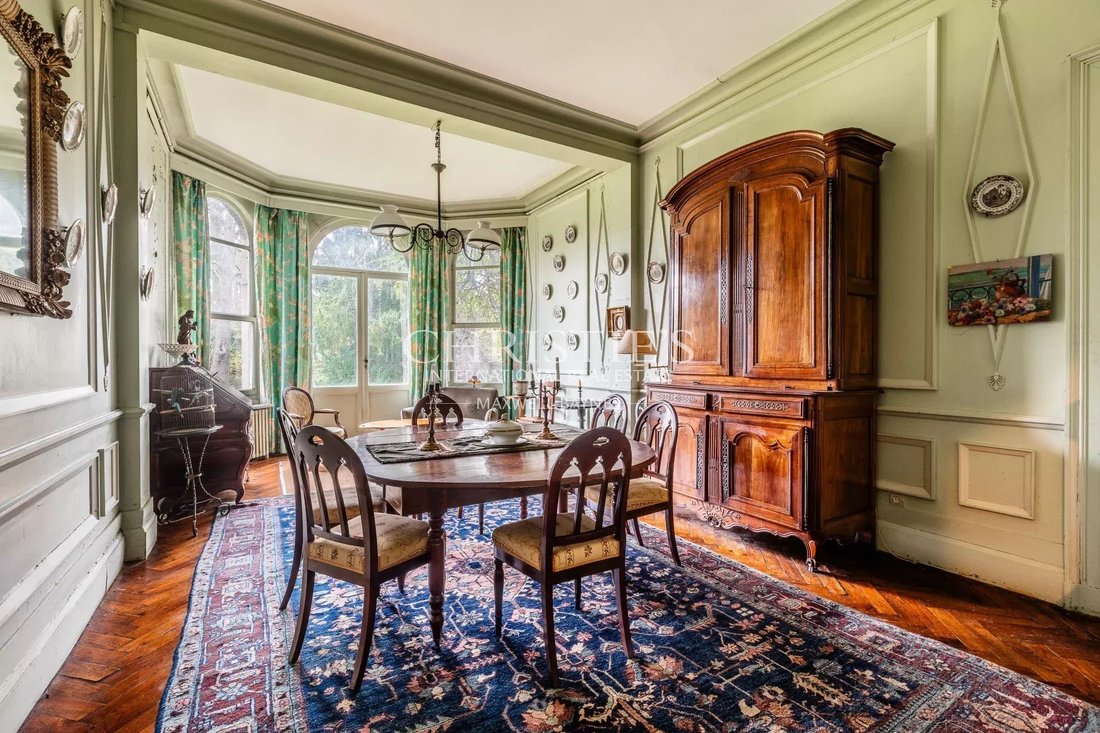 Estate in Grand Parc-Chartrons-Paul Doumer, Bordeaux, France 5 - 16810596