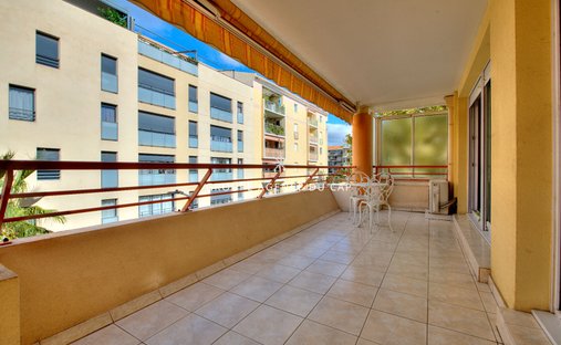 Apartamento en Iscles, Saint-Raphaël, Francia 1