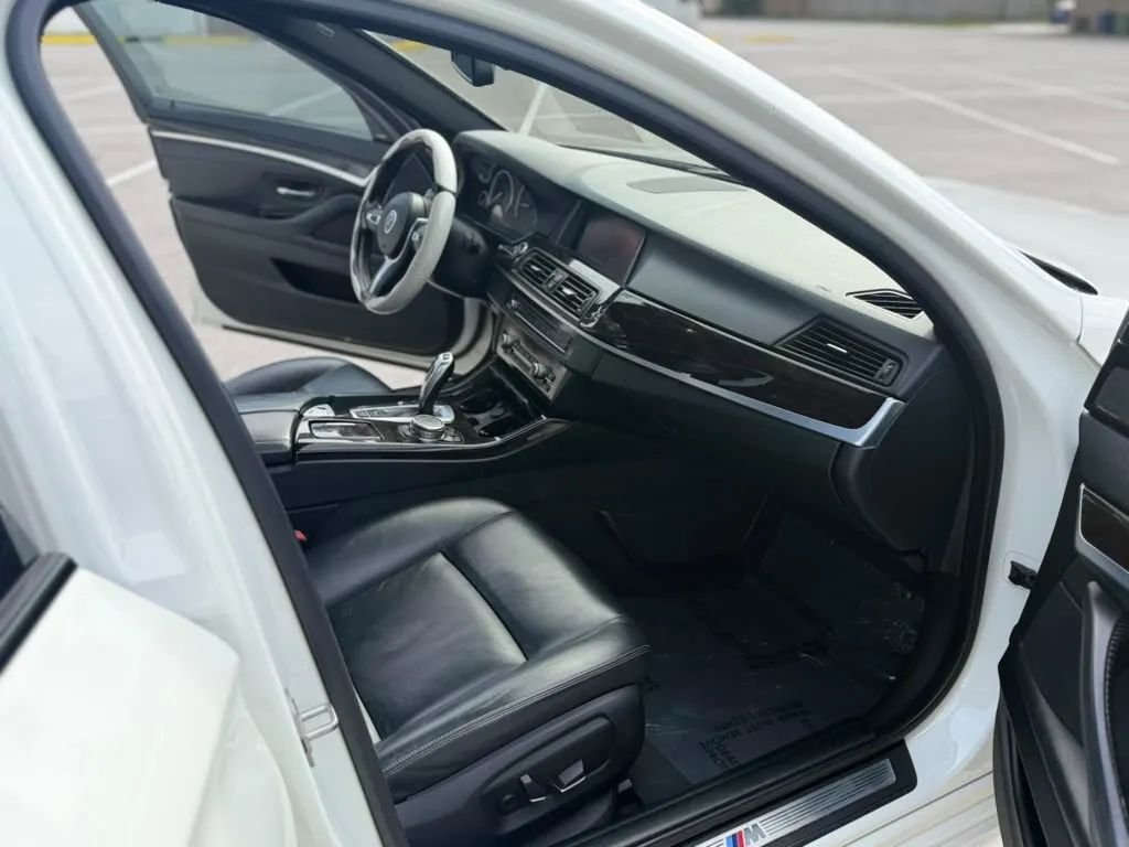 Sedan in Tampa, FL, United States 5 - 19156687