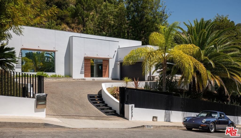 House in Los Angeles, California, United States 1 - 19154636