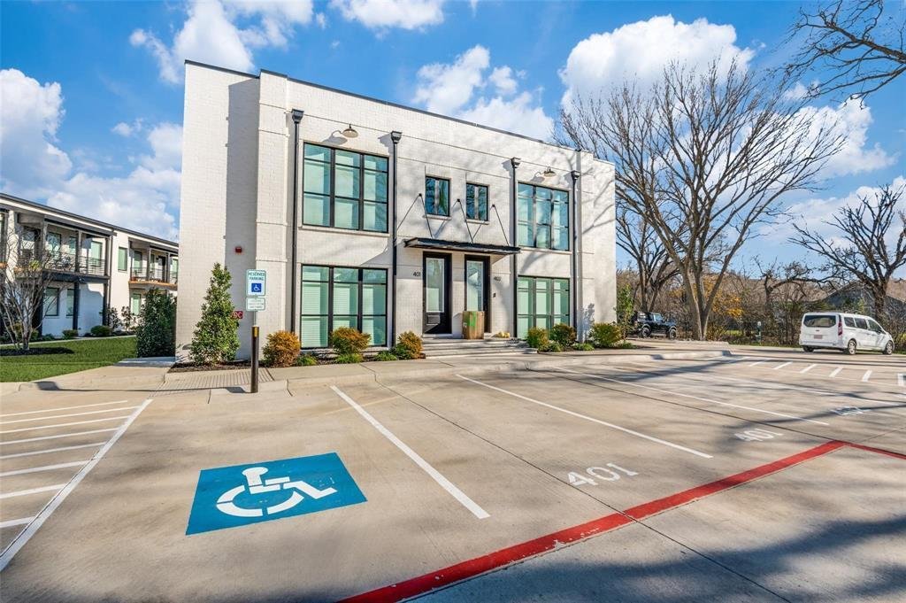 Waxahachie, Texas, United States 4 - 19154236