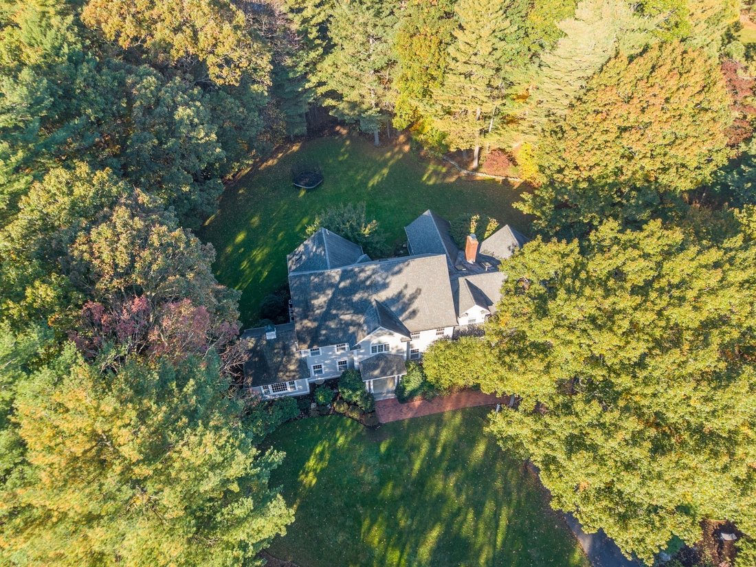 House in Westwood, Massachusetts, United States 2 - 19153888