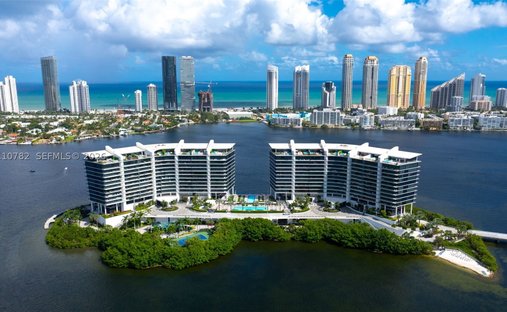 Appartement à Golden Beach, Floride, États-Unis 1