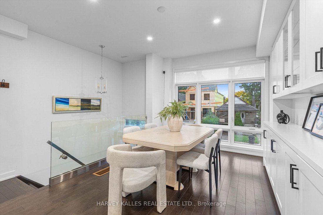 House in Toronto, Ontario, Canada 4 - 19157491