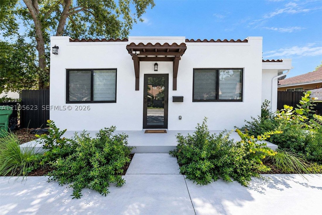 House in Hialeah, Florida, United States 1 - 19099466