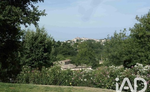 Land in Châteauneuf-Grasse, Provence-Alpes-Côte d'Azur, Frankreich 1