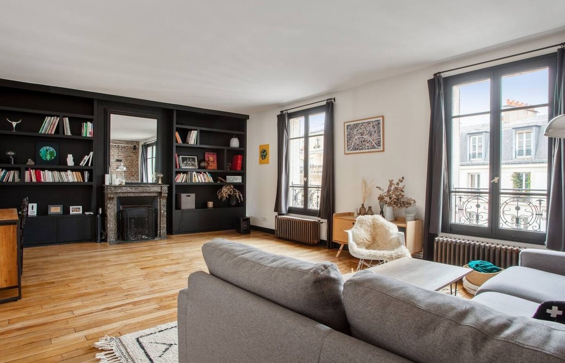 Apartment in Faubourg du Temple-Hôpital Saint Louis, Paris 10e Arrondissement, Paris 1 - 19153629