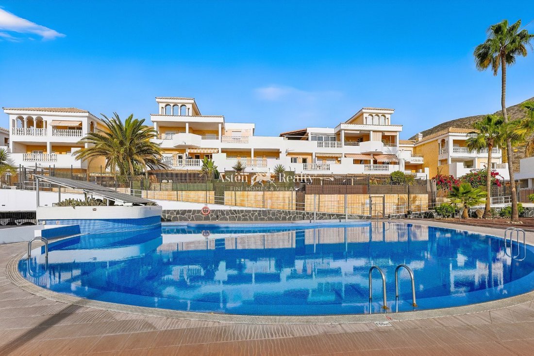 Apartment in Los Cristianos, Canary Islands, Spain 2 - 19154947