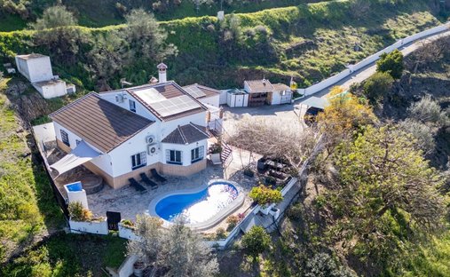 Haus in Sayalonga, Andalusien, Spanien 1