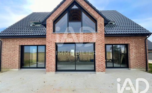 Haus in Bachy, Nordfrankreich, Frankreich 1