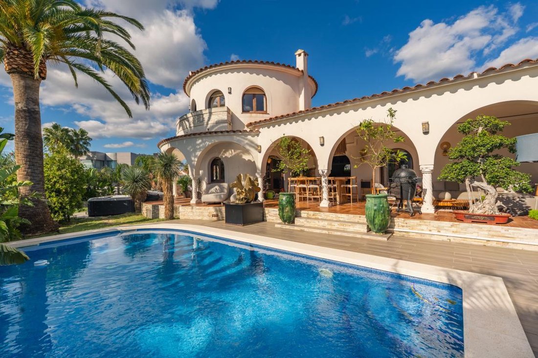 House in Empuriabrava, Catalonia, Spain 2 - 19155322