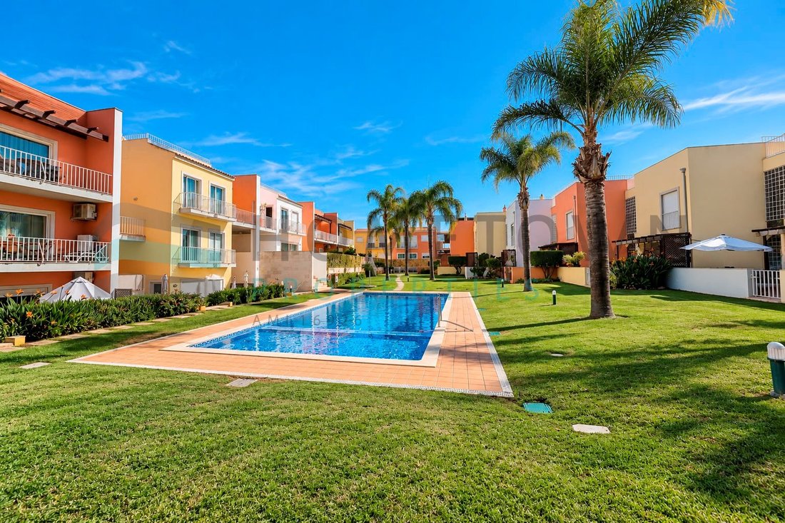 Apartment in Quarteira, Algarve, Portugal 1 - 19153524