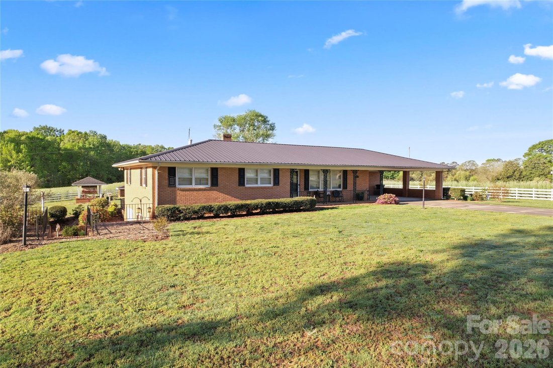 House in New London, North Carolina, United States 5 - 15486474