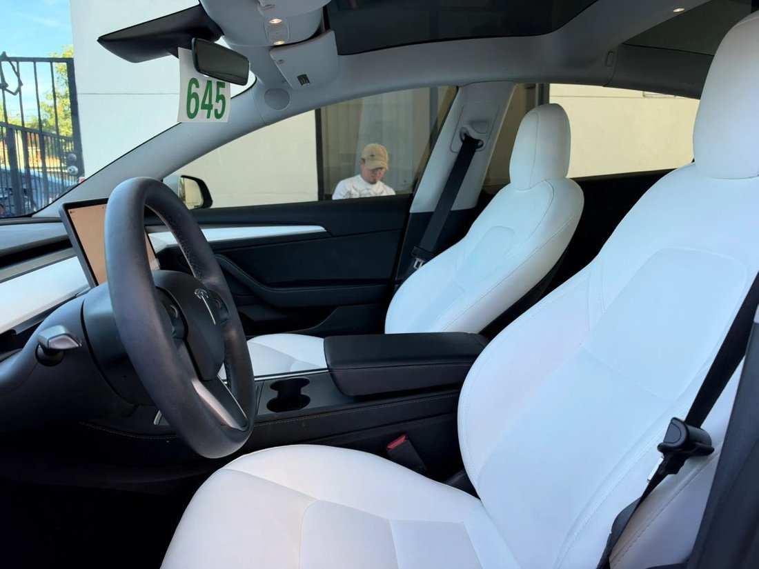 Sedan in Azusa, CA, United States 3 - 19156803