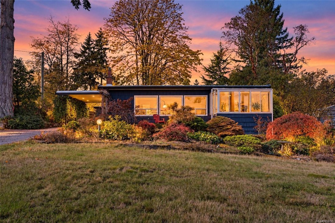 House in North Saanich, British Columbia, Canada 1 - 19156233