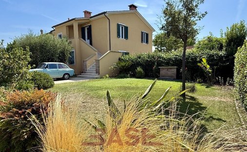 Anwesen in Cecina Centro, Cecina, Toskana 1
