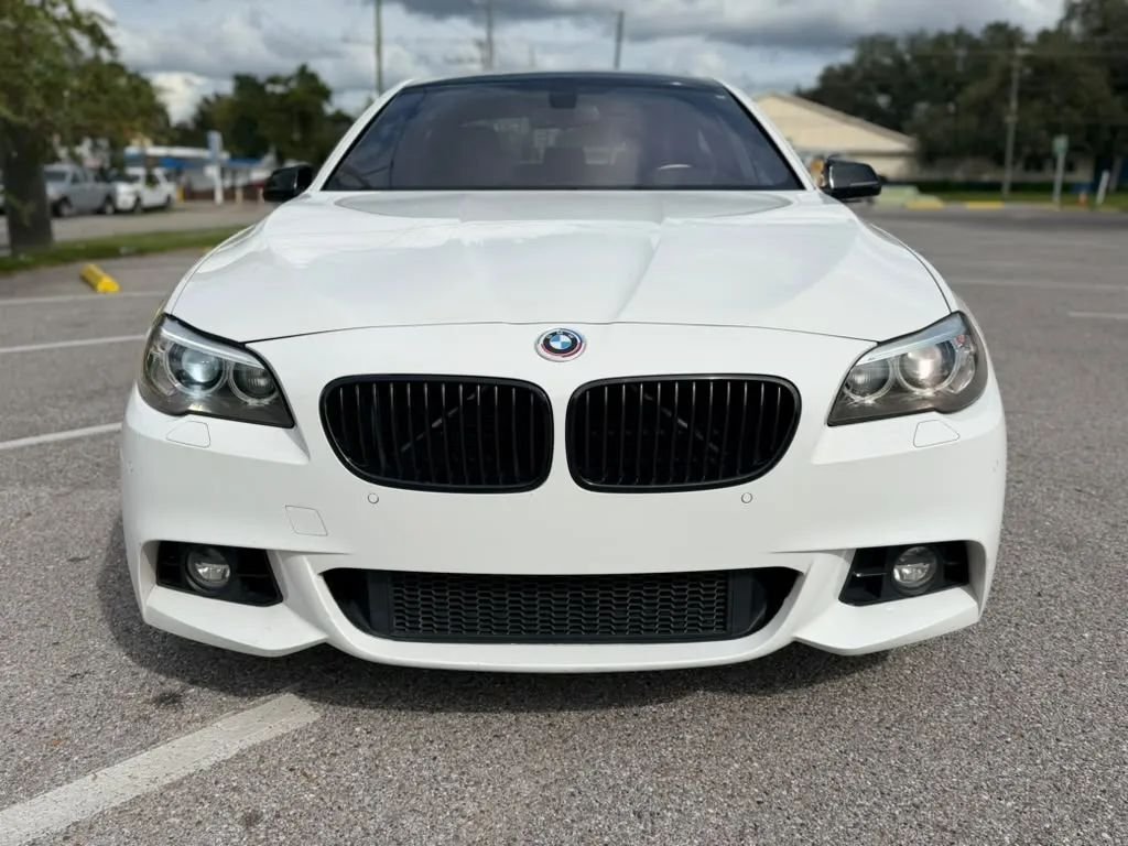 Sedan in Tampa, FL, United States 3 - 19156687