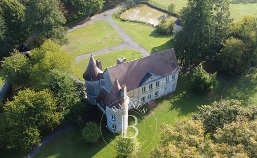 Castillo en Livarot-Pays-d'Auge, Normandía, Francia 1