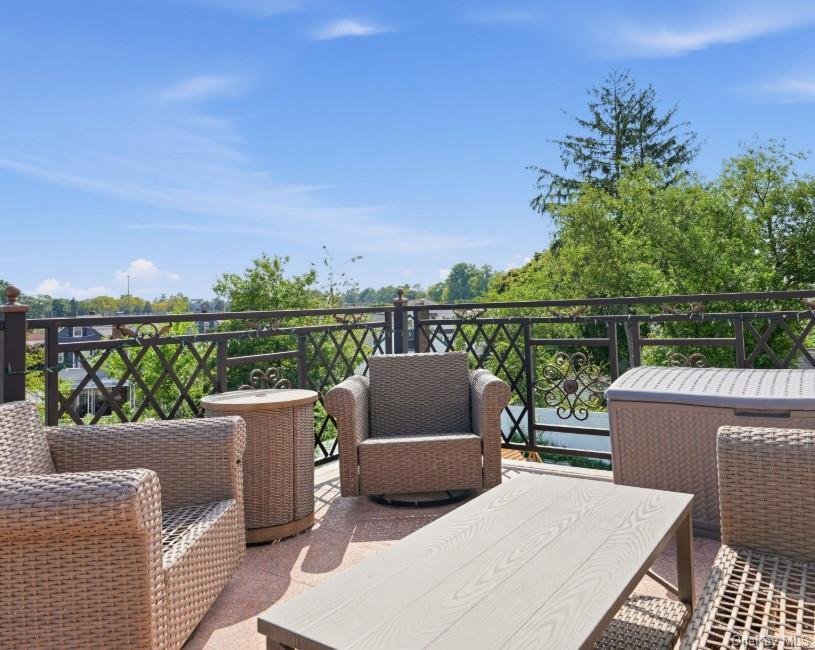 Casa a North New Hyde Park, New York, Stati Uniti 5 - 19152506