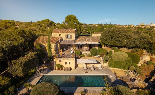 Domaine à Gordes, Provence-Alpes-Côte d'Azur, France 1