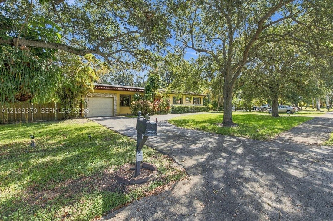 House in Miami, Florida, United States 3 - 19152547