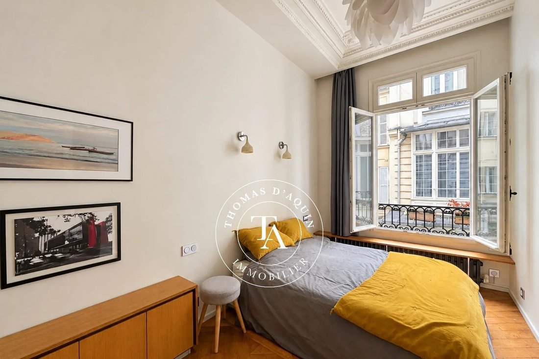 Apartment in Clichy-Trinité, Paris 9e Arrondissement, Paris 5 - 19152920
