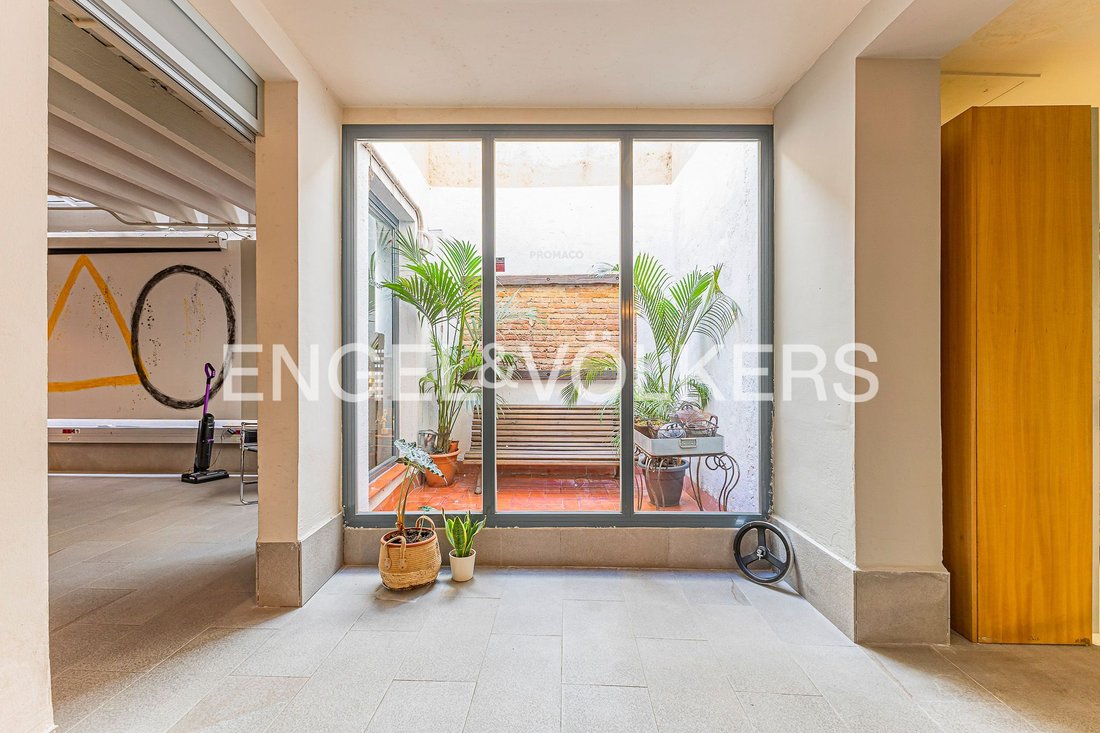Autres à Gràcia, Barcelone, Espagne 5 - 18095509