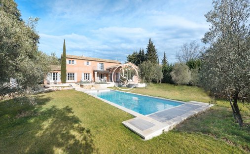 Villa en Uzès, Occitania, Francia 1