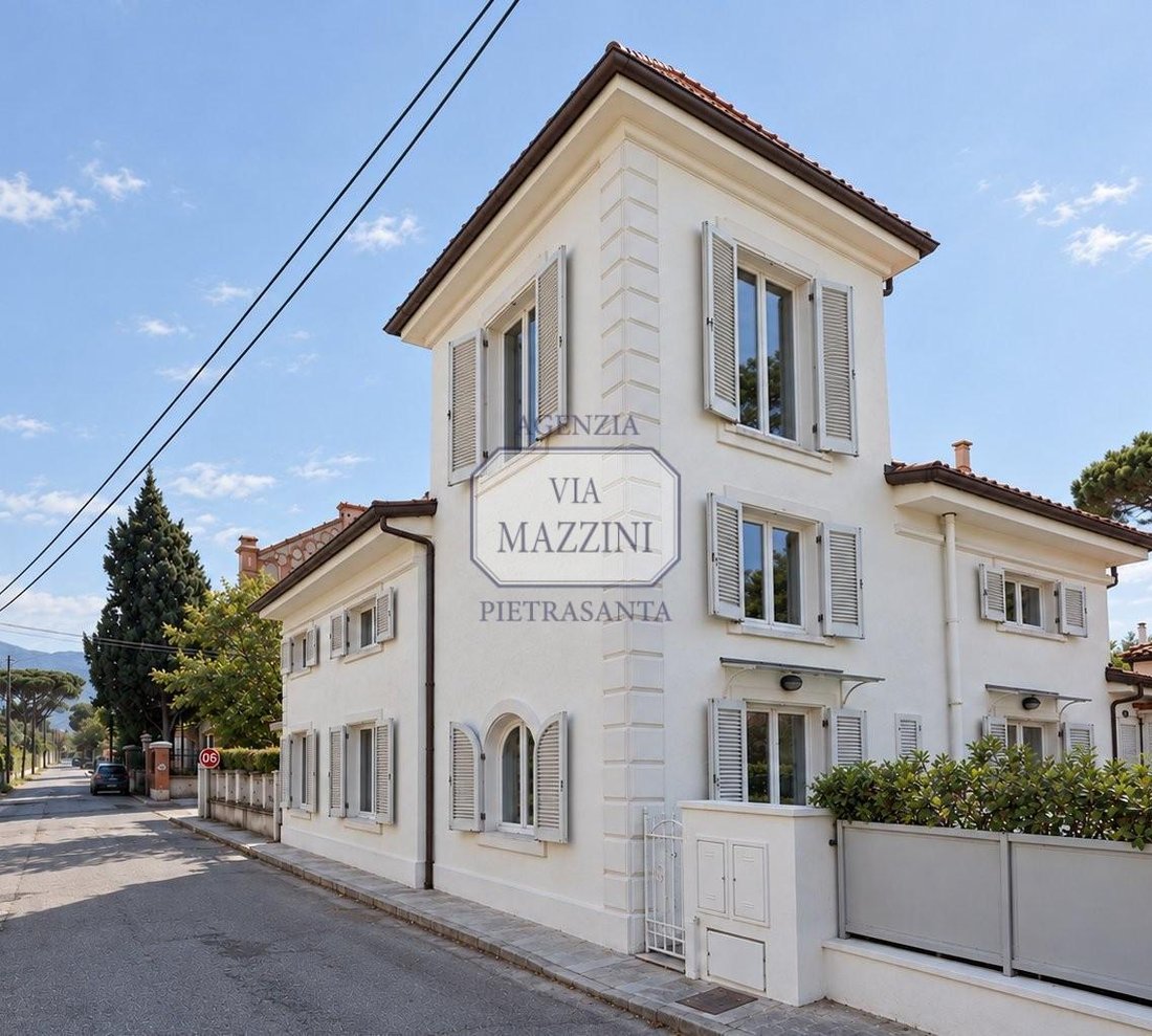 Country House in Tonfano, Pietrasanta, Italy 1 - 19154816