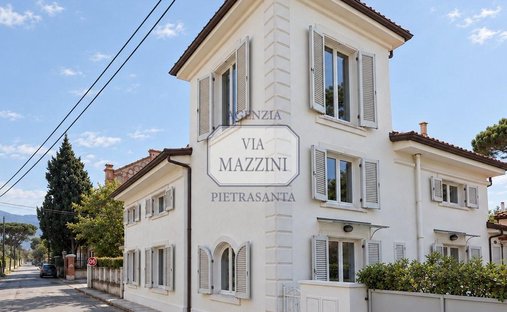 Country House in Tonfano, Pietrasanta, Italy 1