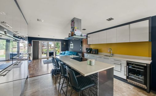 Townhouse in Denham, England 1