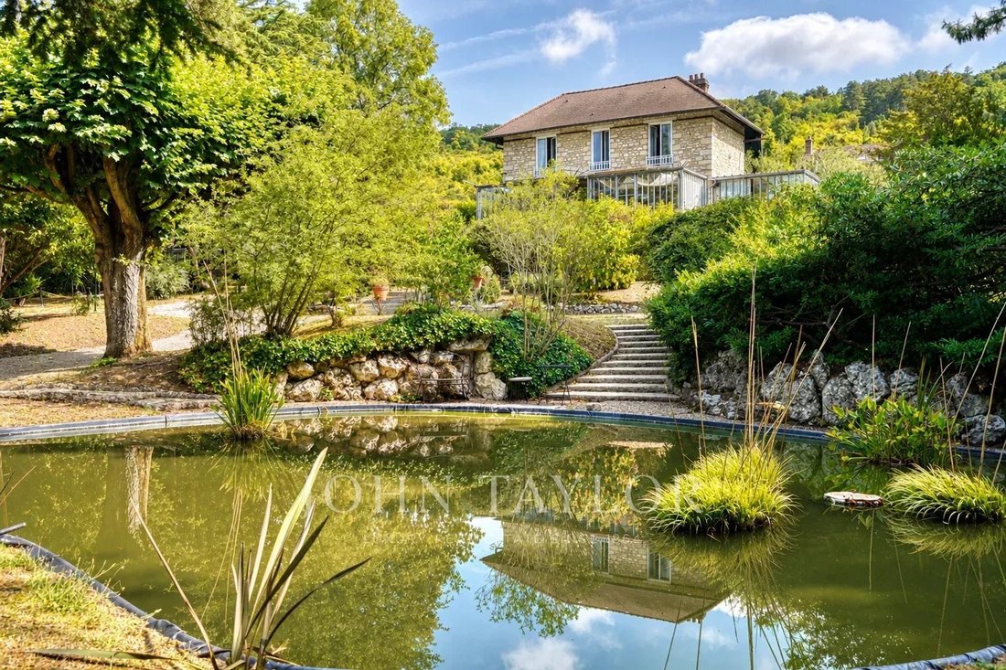 House in Giverny, Normandy, France 2 - 19153119