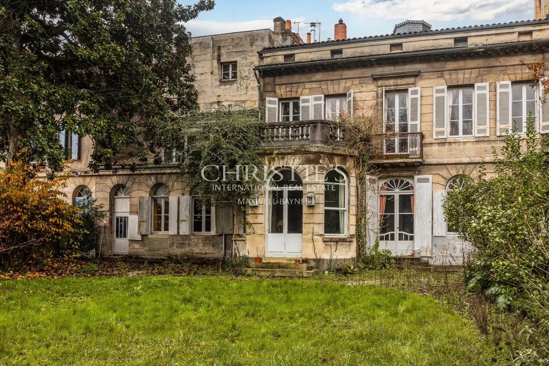Estate in Grand Parc-Chartrons-Paul Doumer, Bordeaux, France 2 - 16810596
