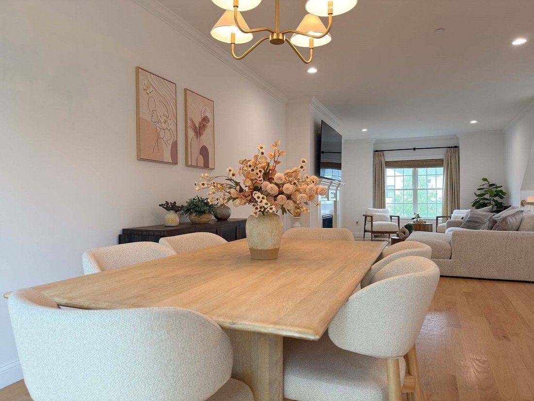 Condo in Peabody, Massachusetts, United States 5 - 19154217