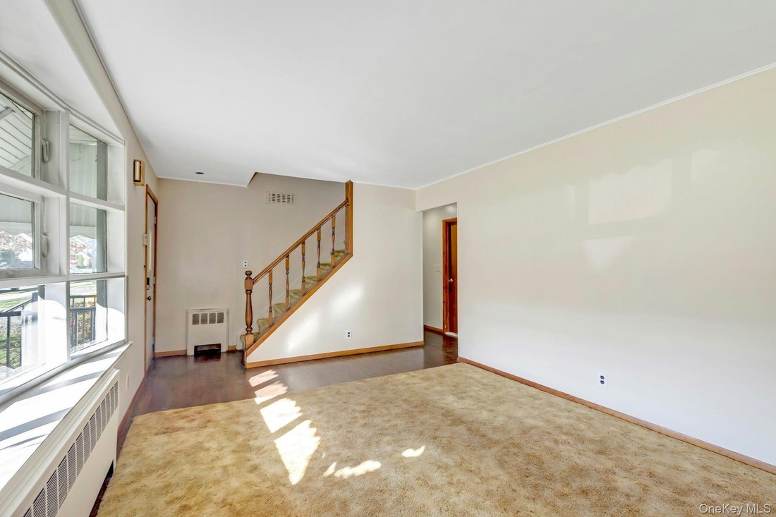 House in Massapequa, New York, United States 5 - 19156094