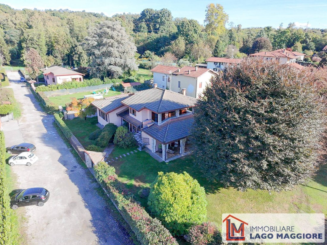 Villa in Travedona Monate, Lombardy, Italy 5 - 19157337