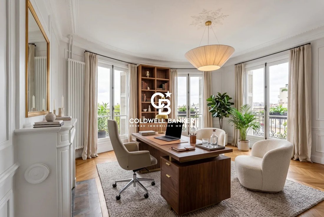 Apartment in Hoche-Friedland, Paris 8e Arrondissement, Paris 4 - 18807169